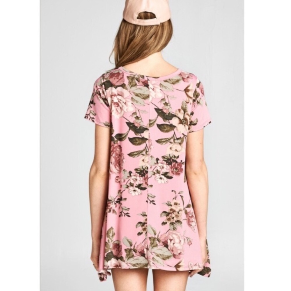 NWT Floral Top - Picture 3 of 3